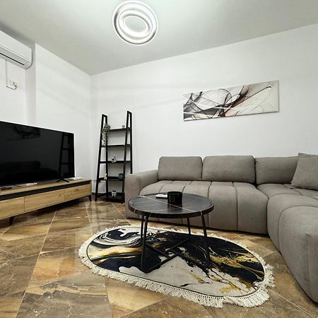 Luxury Apartments In City Center Durrës Kültér fotó
