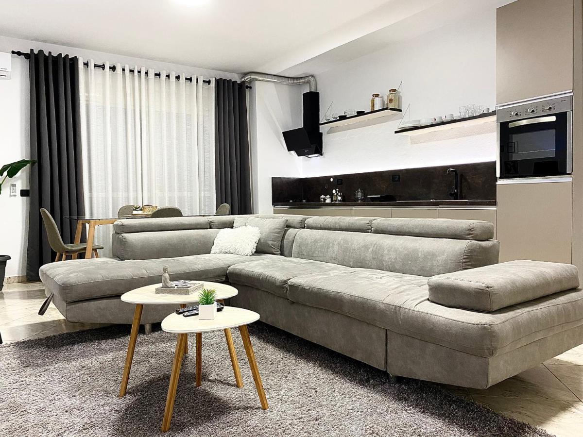 Luxury Apartments In City Center Durrës Kültér fotó