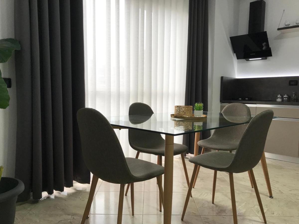 Luxury Apartments In City Center Durrës Kültér fotó