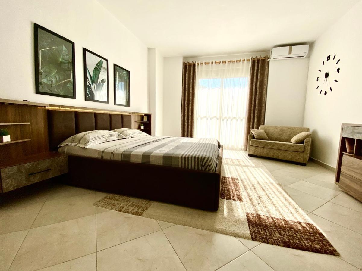 Luxury Apartments In City Center Durrës Kültér fotó